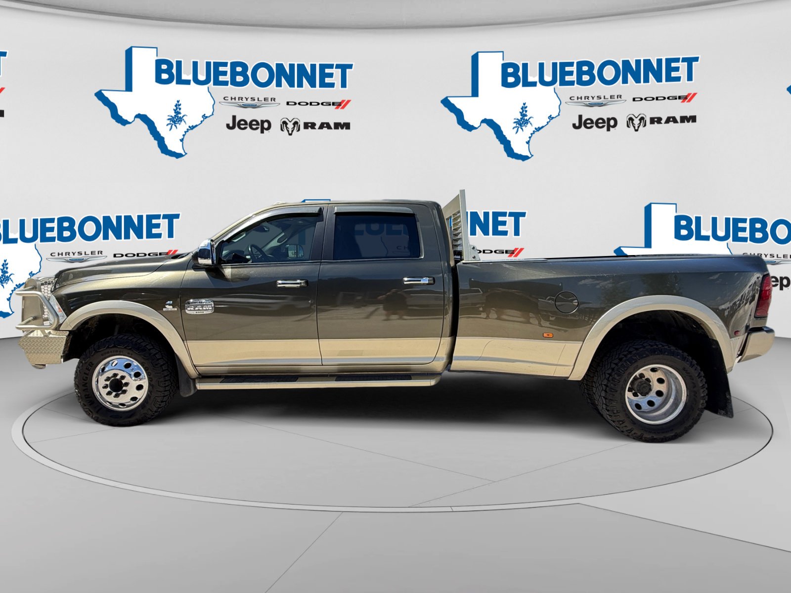 Used 2011 Sagebrush Pearl Ram Laramie Longhorn Edition image 8