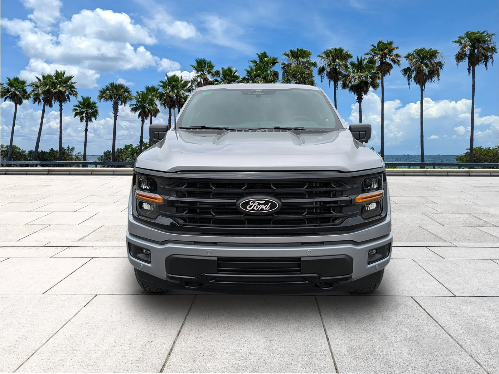 New 2026 Iconic Silver Metallic Ford XLT image 2