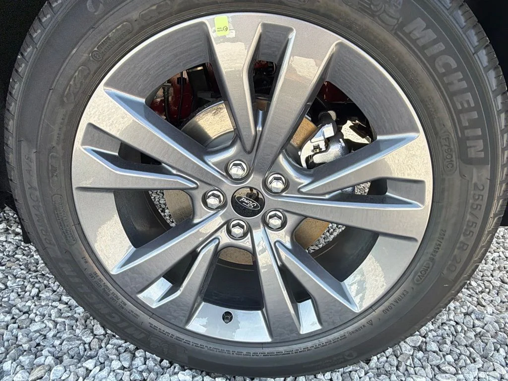 New 2027 Ruby Red Metallic Tinted Clearcoat Ford Active image 52