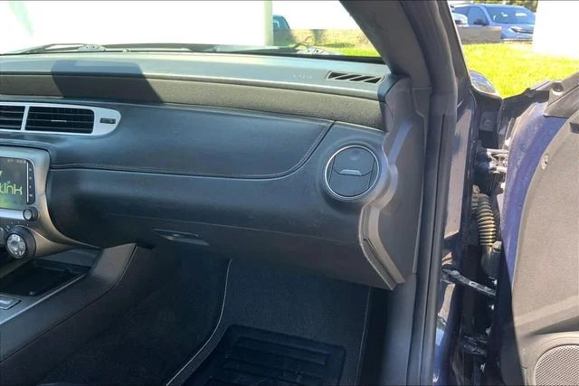 Used 2015 Velvet Chevrolet SS image 16