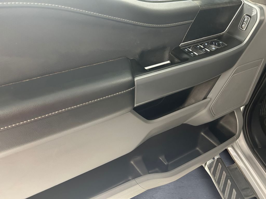 Used 2022 Silver Ford XLT image 12