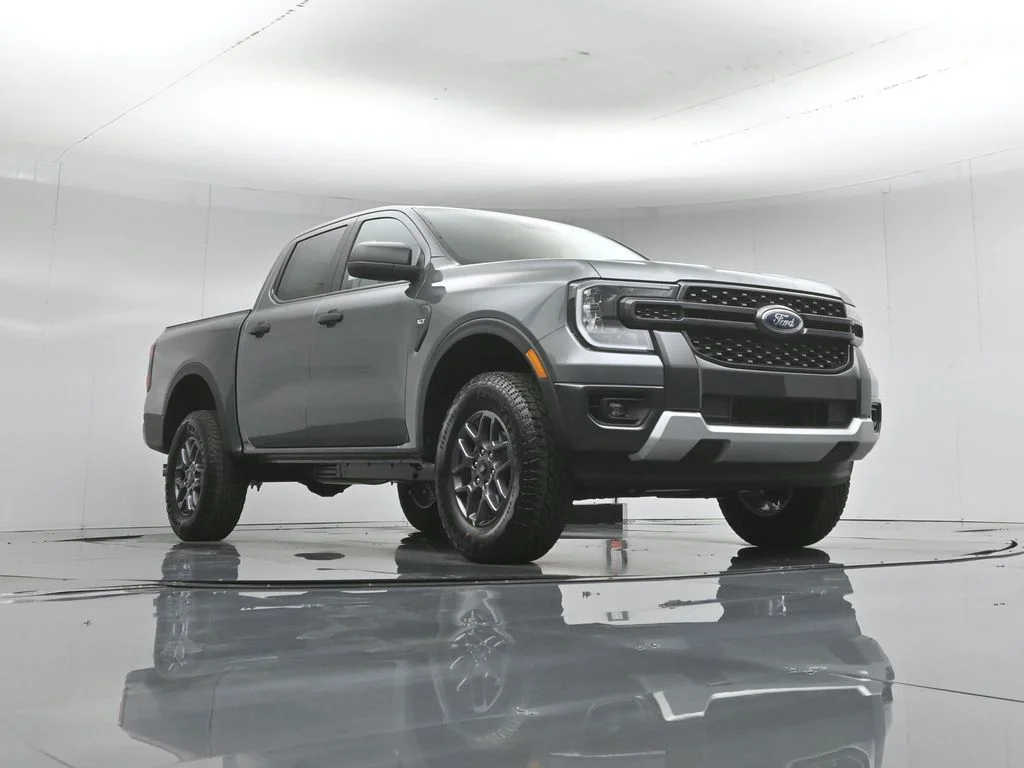 New 2026 Carbonized Gray Metallic Ford XLT image 43
