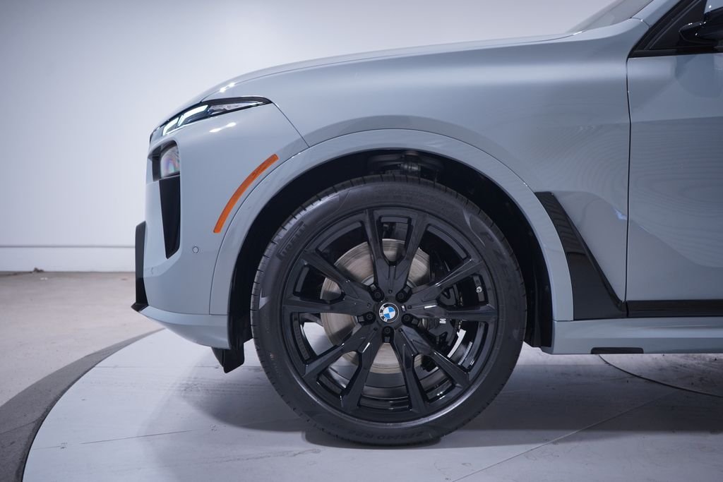 New 2027 Gray Metallic BMW xDrive40i image 2