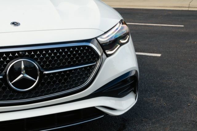 New 2026 Polar White Mercedes-Benz E 350 image 23