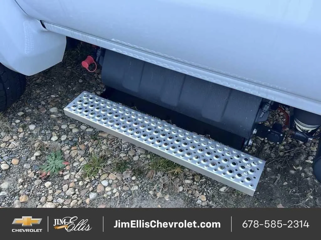 New 2024 Summit White Chevrolet Work Truck image 11