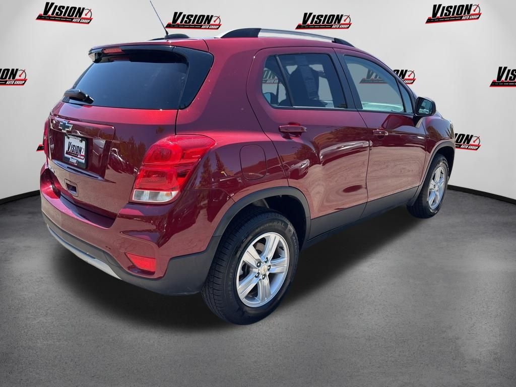 Used 2021 Red Chevrolet LT image 3
