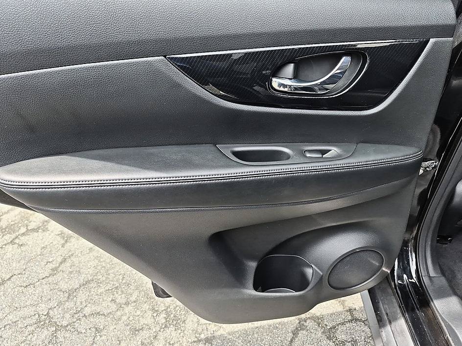Certified Used 2020 Magnetic Black Pearl Nissan SL image 28