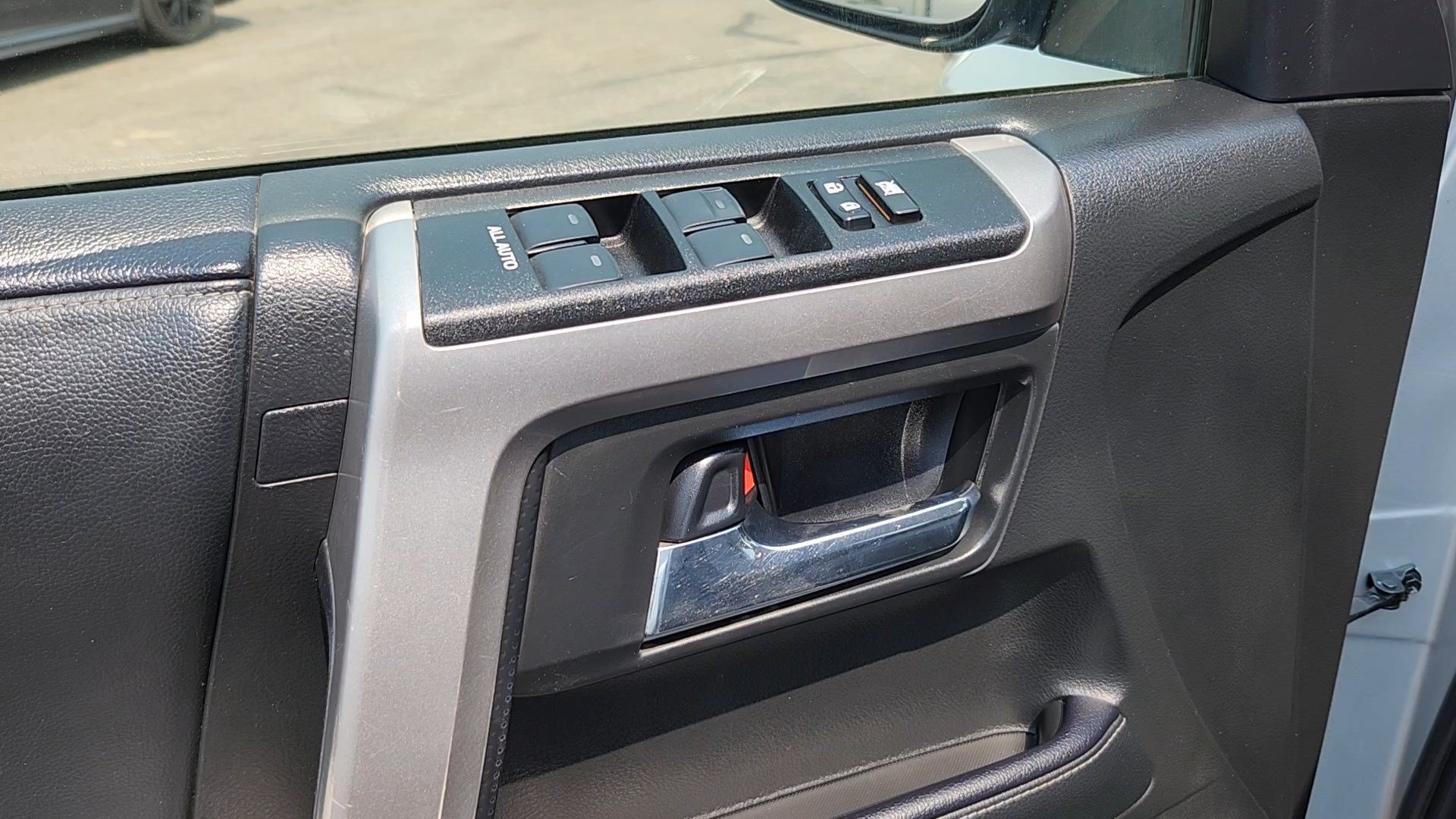 Used 2021 Classic Silver Metallic Toyota SR5 image 7