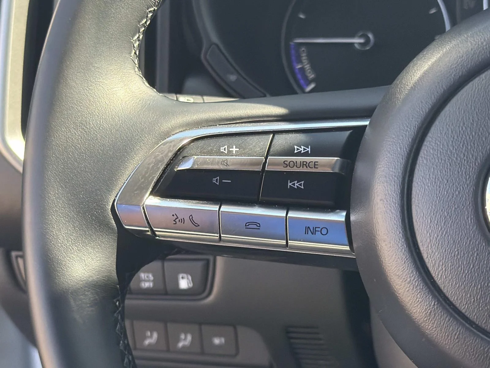 Certified Used 2026 WIND CHILL PEARL Mazda Premium AWD image 9