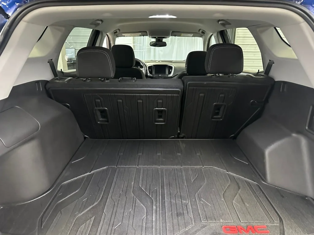 2023 GMC Terrain SLE - Photo 22