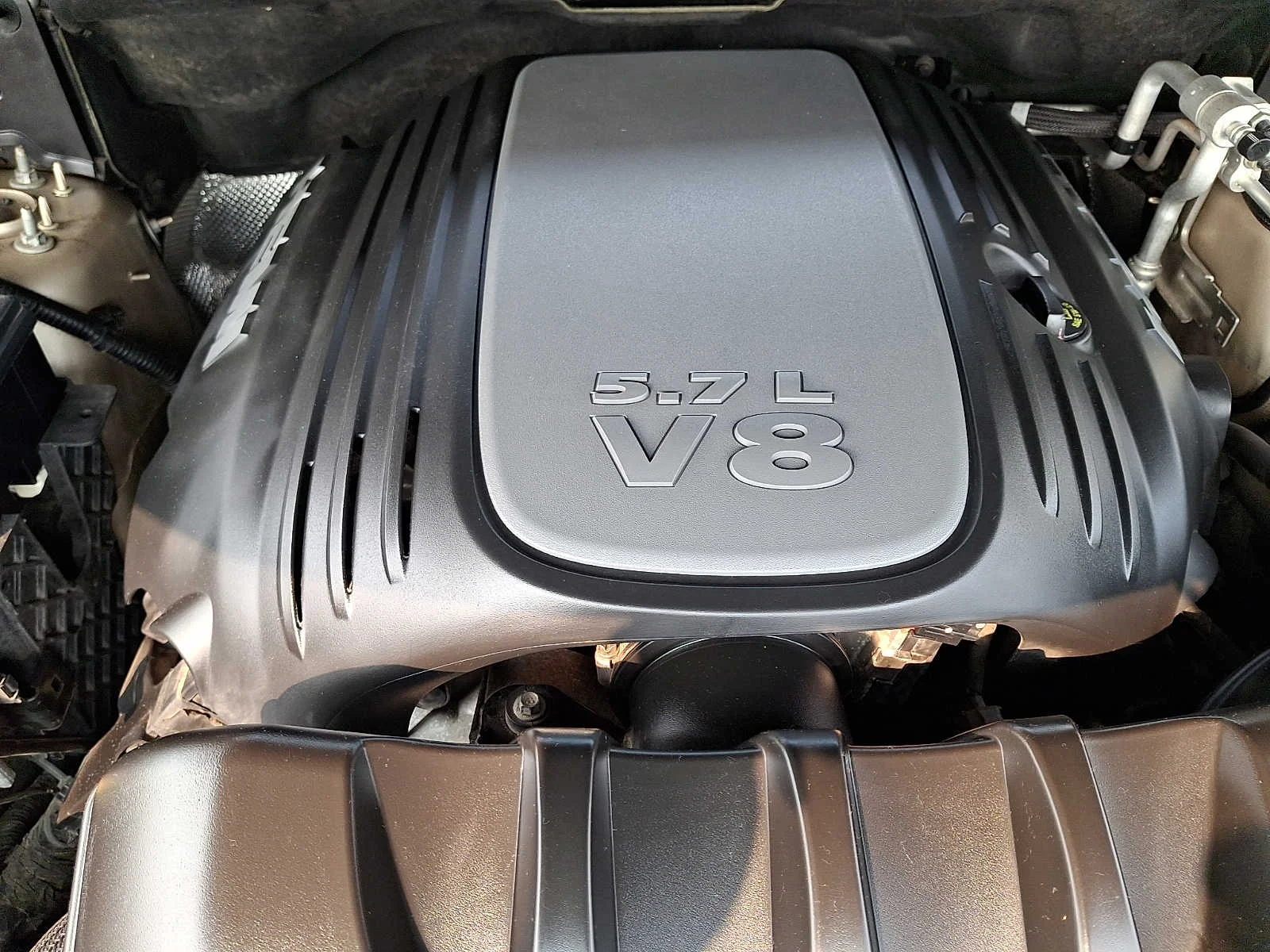 Used 2014 Cashmere Pearlcoat Jeep Limited image 28