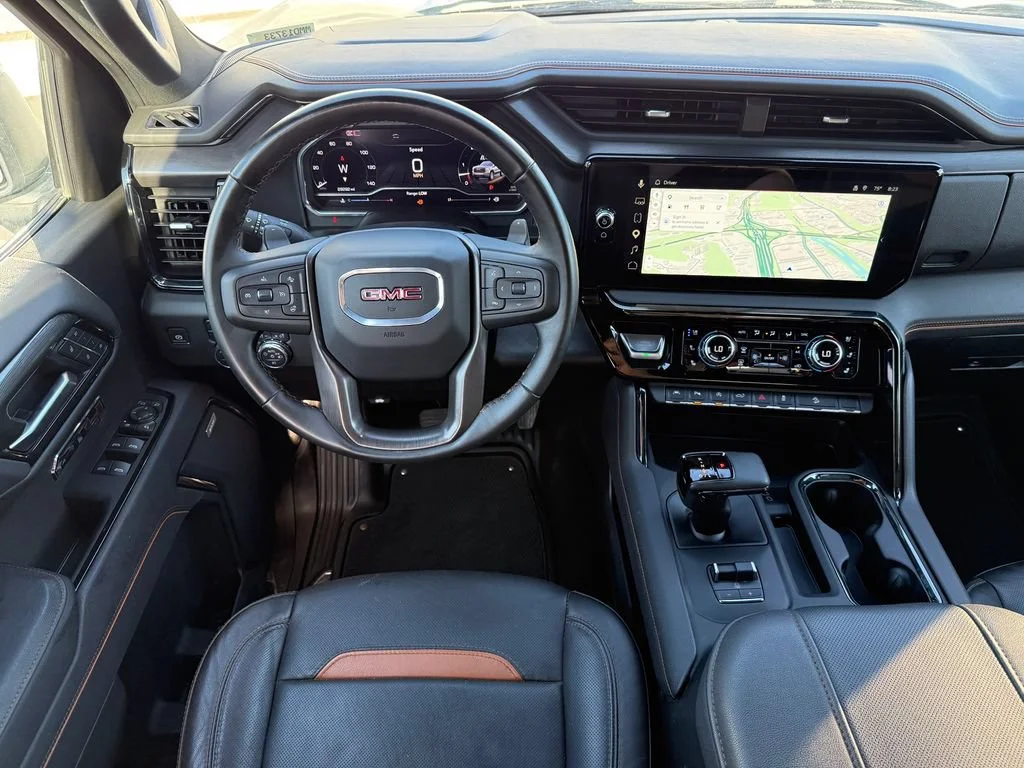 Used 2025 Summit White GMC AT4 image 21