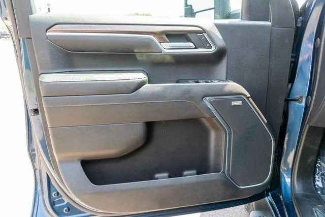 Used 2022 Blue Chevrolet RST image 18