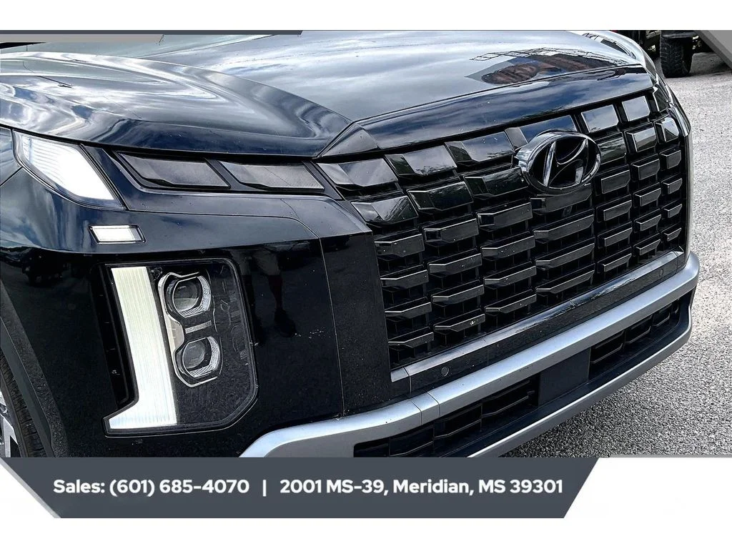 Used 2024 Abyss Black Pearl Hyundai Limited image 21