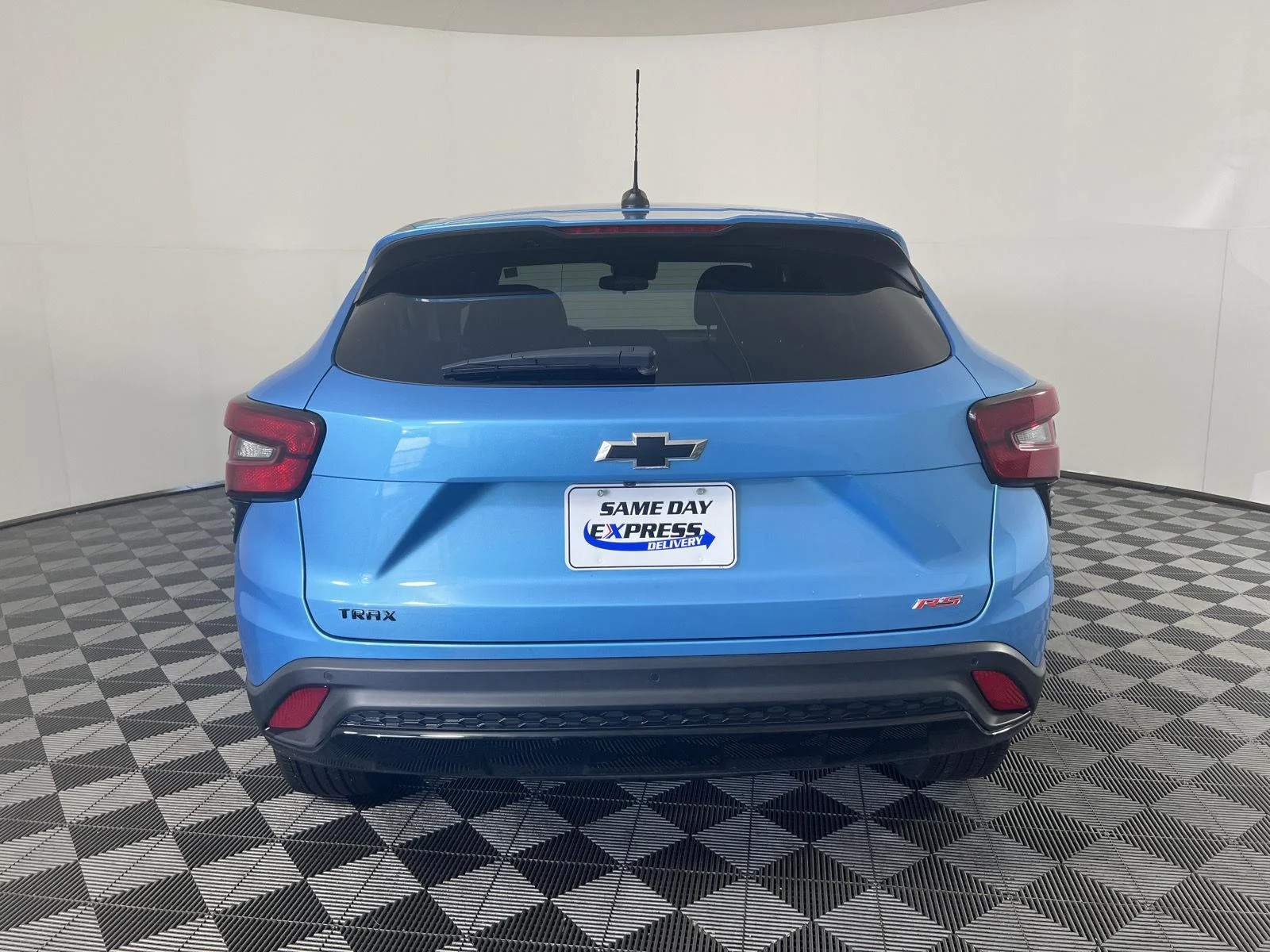 Used 2025 Marina Blue Metallic Chevrolet 1RS image 24