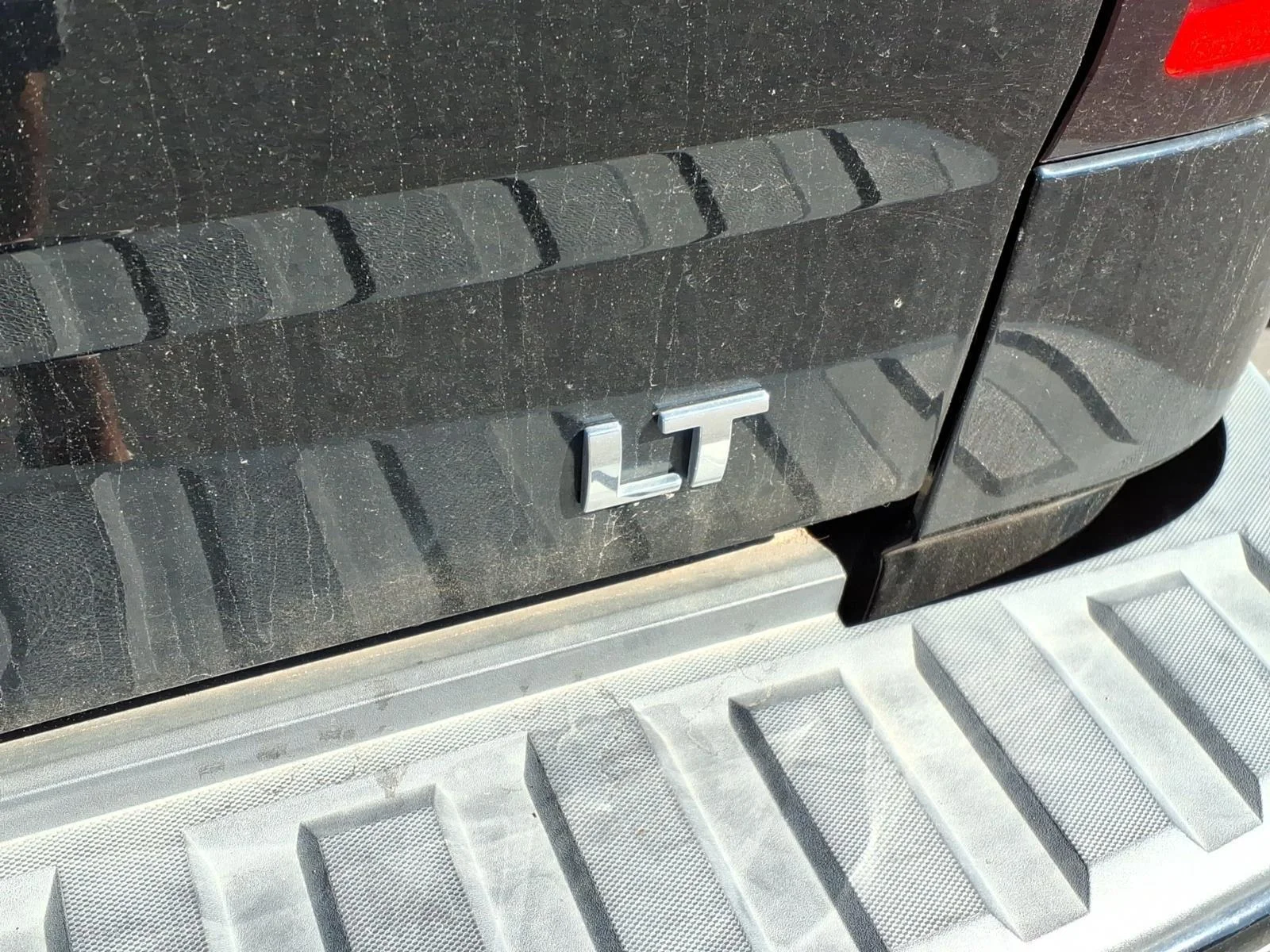 Used 2018 Black Chevrolet LT image 8