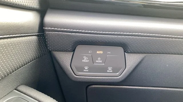 2026 Volkswagen Atlas Cross Sport SEL Premium R-LINE - Photo 16