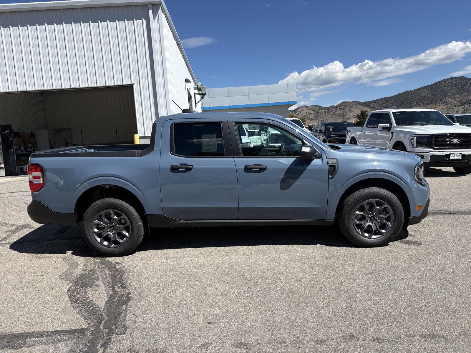 Used 2026 Azure Gray Metallic Tri-Coat Ford XLT image 6