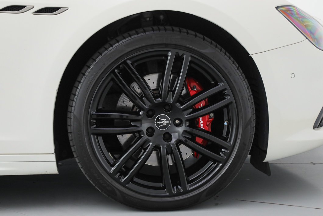 Used 2023 White Maserati Modena image 24