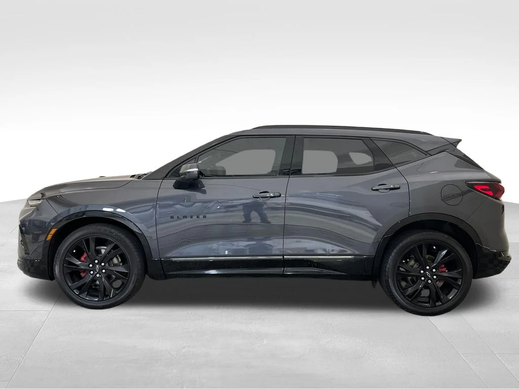 Used 2021 Gray Chevrolet RS image 2
