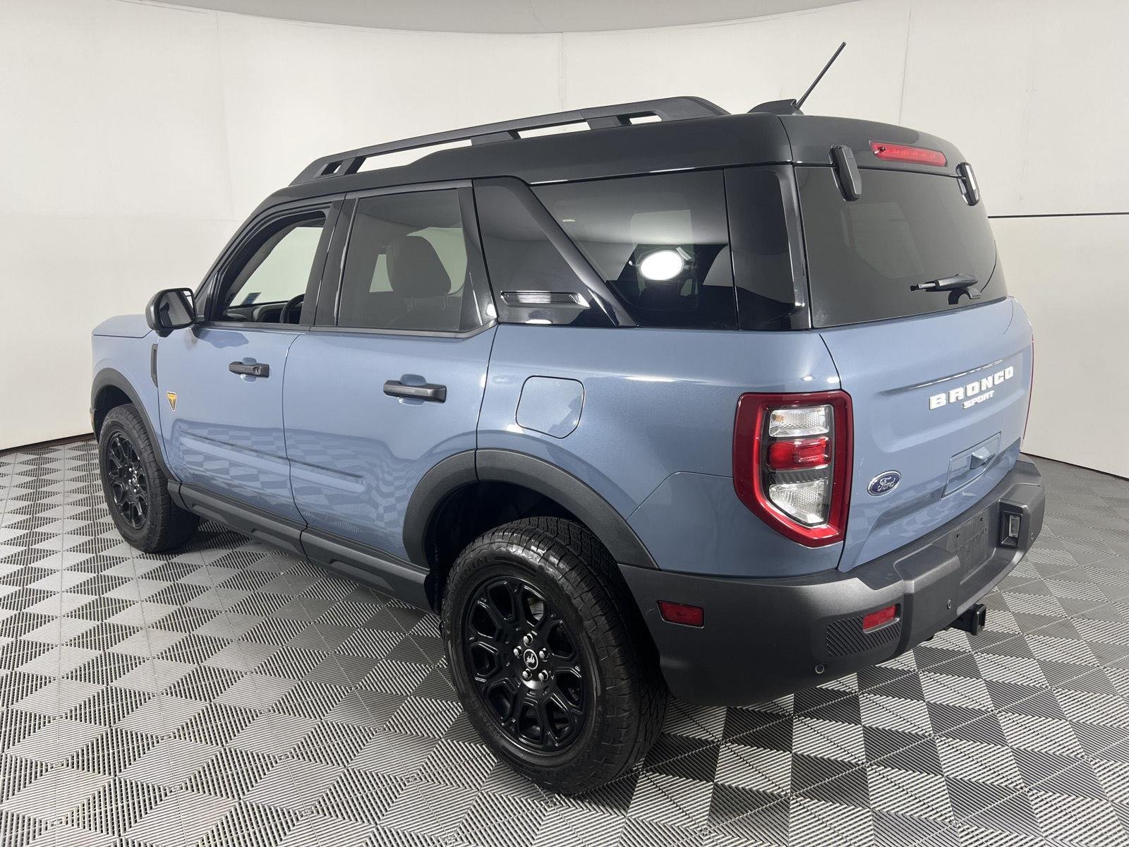 Used 2025 Azure Gray Metallic Tri-Coat Ford Badlands image 11