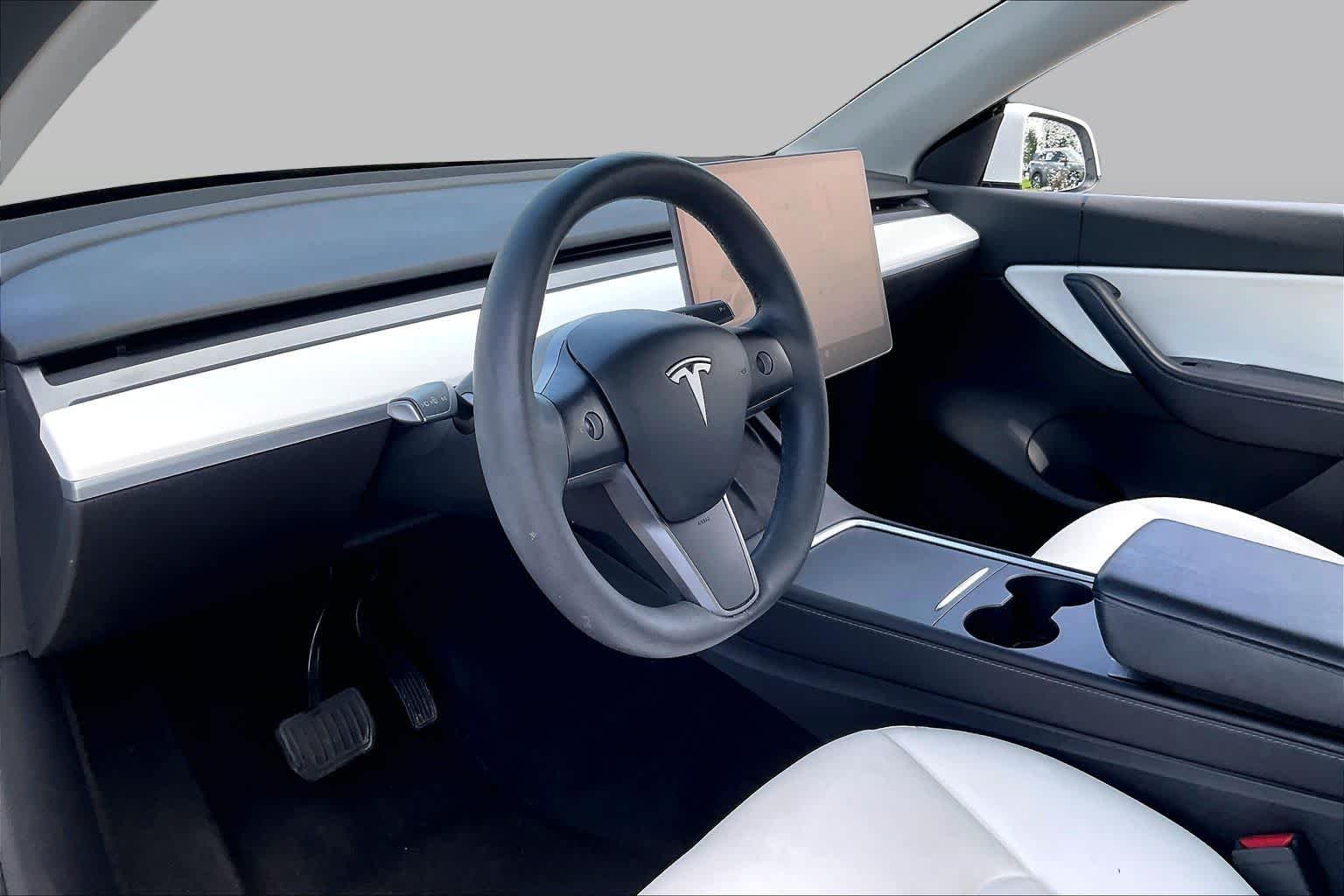 Used 2021 Pearl White Multi-Coat Tesla Long Range image 15