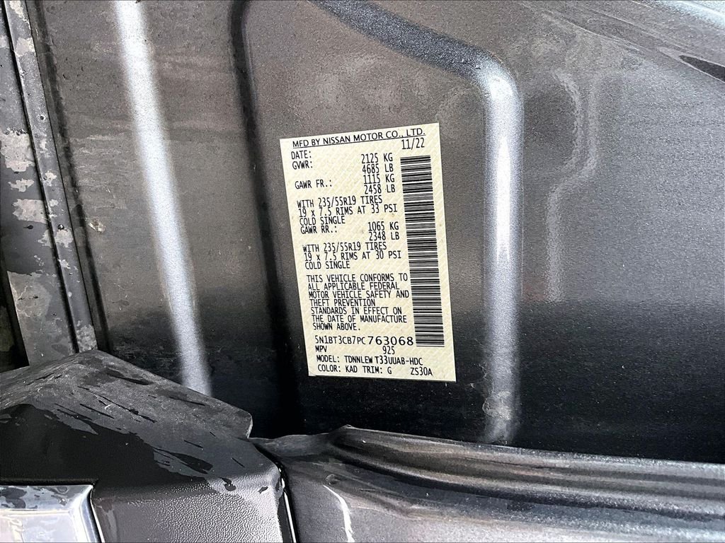 Used 2023 Gray Nissan SL image 9