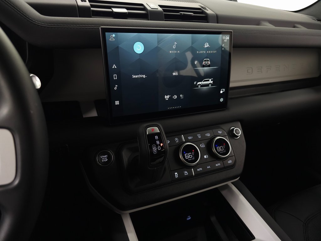 2025 LAND ROVER DEFENDER - Image 23
