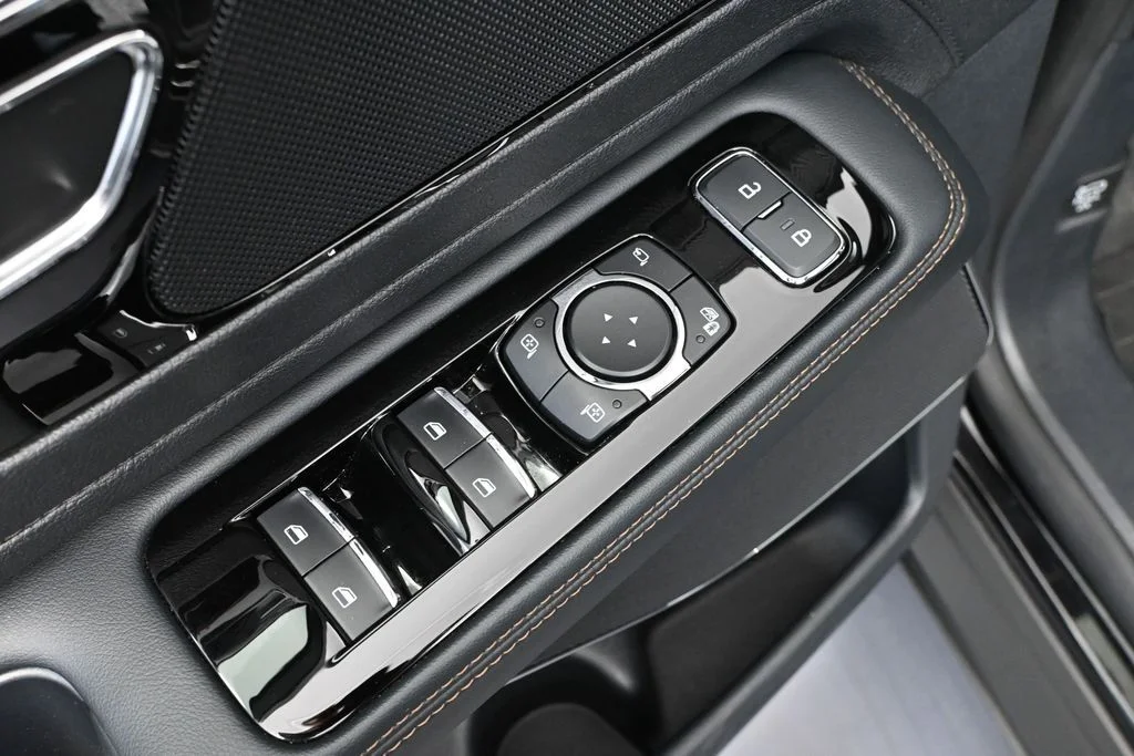 2025 Lincoln Aviator Premiere - Photo 20