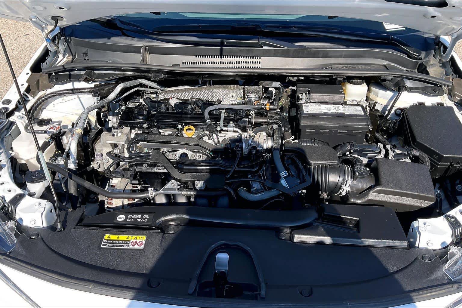 Used 2025 Ice Cap Toyota LE image 31