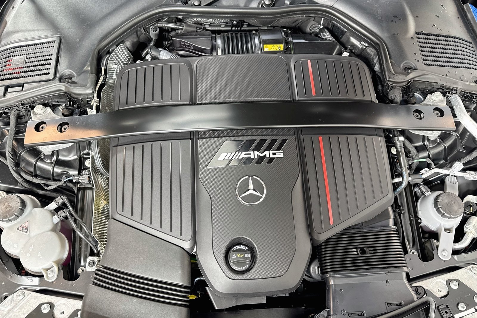 New 2027 MANUFAKTUR exclusive graphite grey magno Mercedes-Benz AMG® CLE 53 image 27