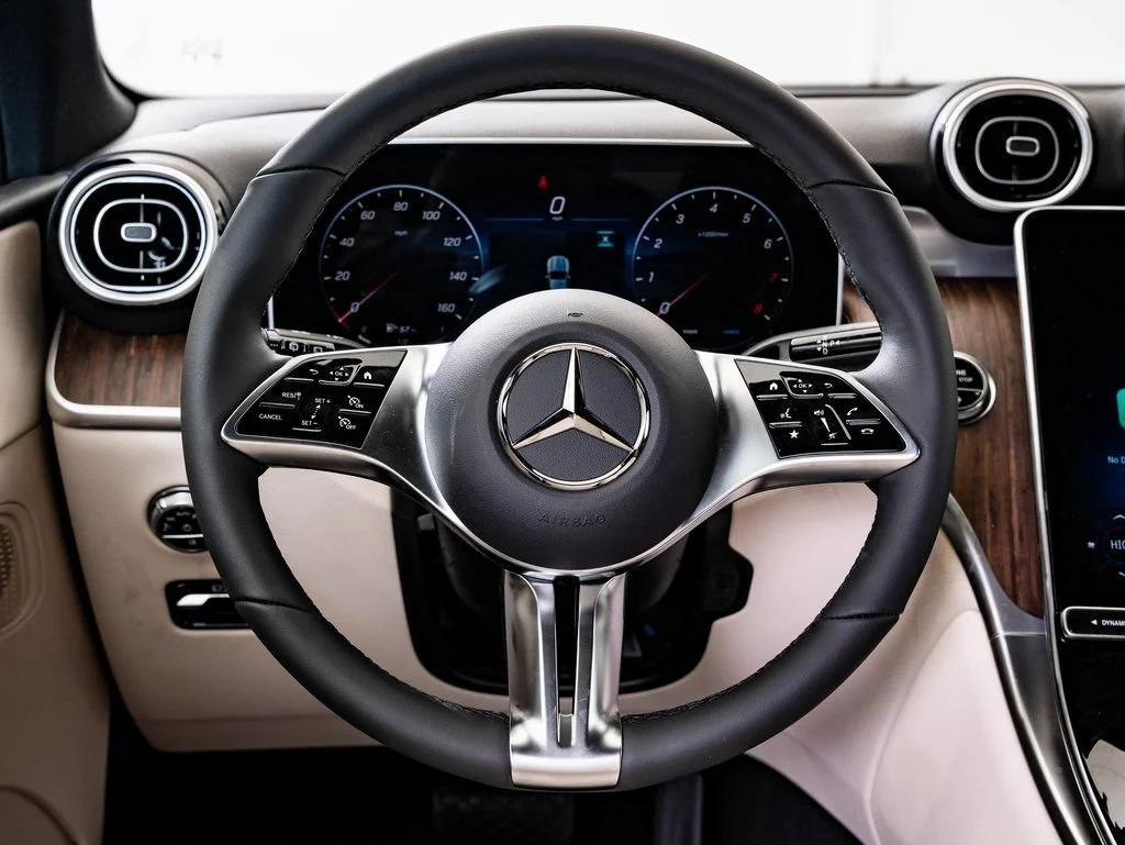 Used 2026 Black Mercedes-Benz GLC 300 image 41
