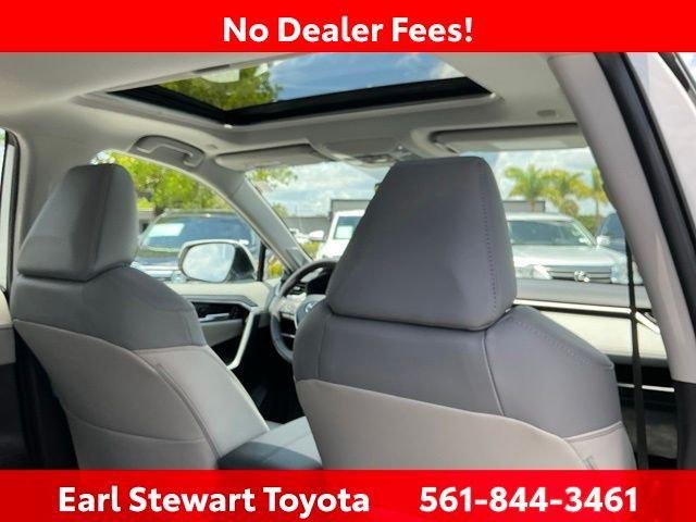 Certified Used 2024 WIND CHILL PEARL Toyota  image 35