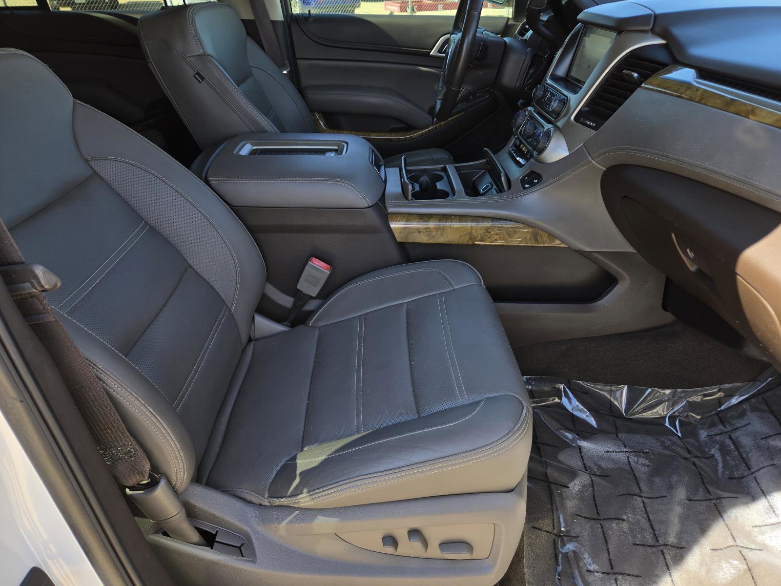 Used 2017 White Frost Tricoat GMC Denali image 44