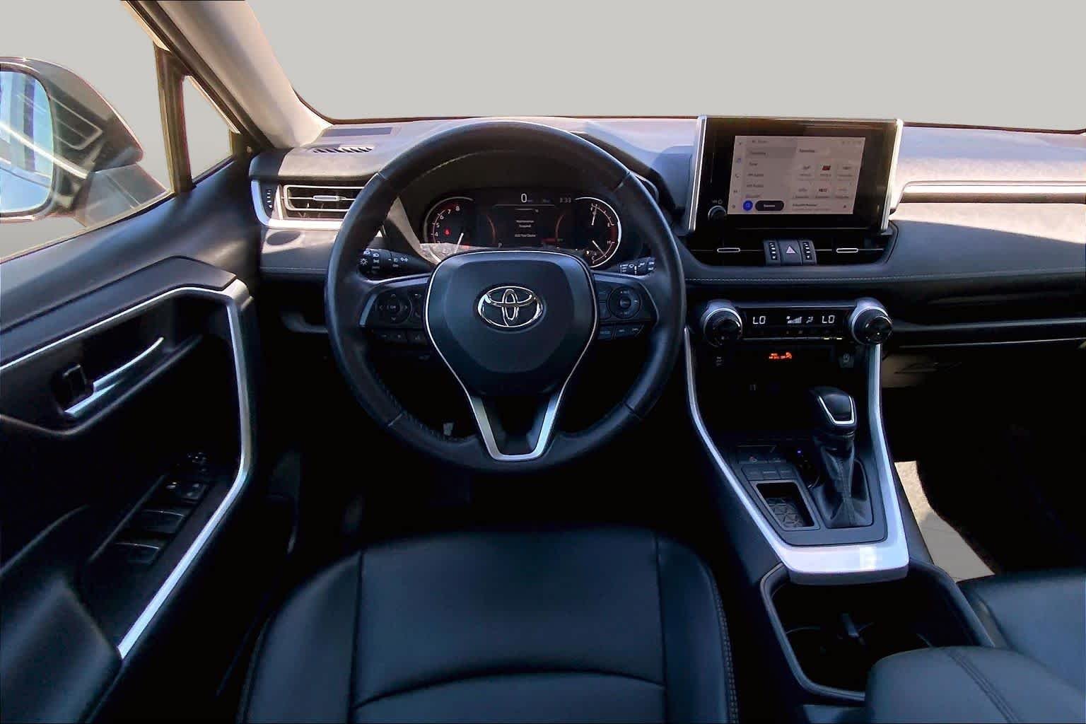Used 2025 Midnight Black Metallic Toyota XLE Premium image 6