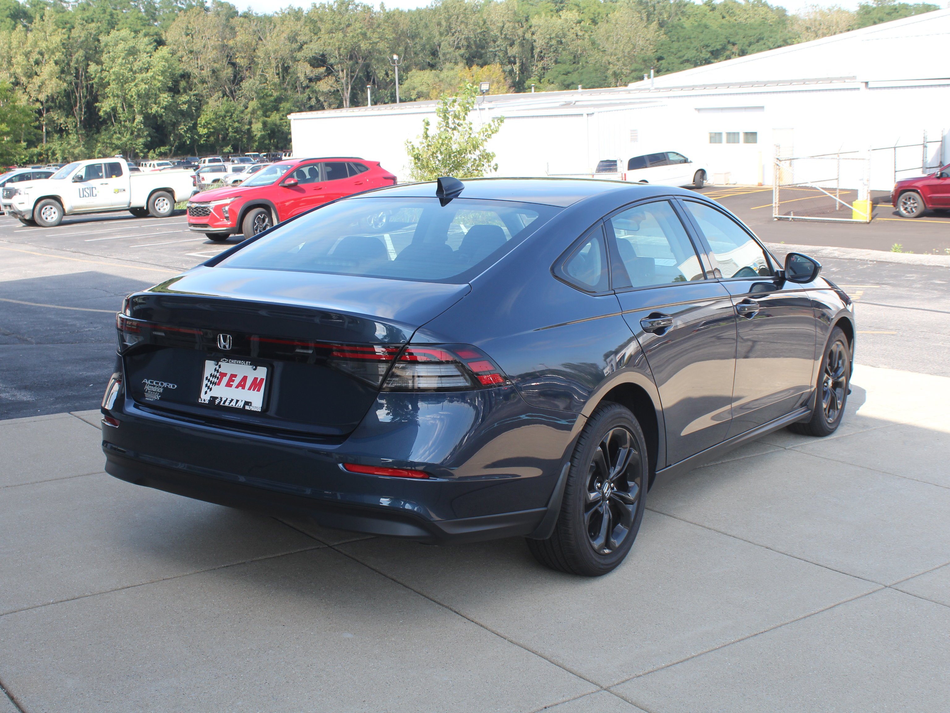 Used 2025 Blue Honda SE image 6