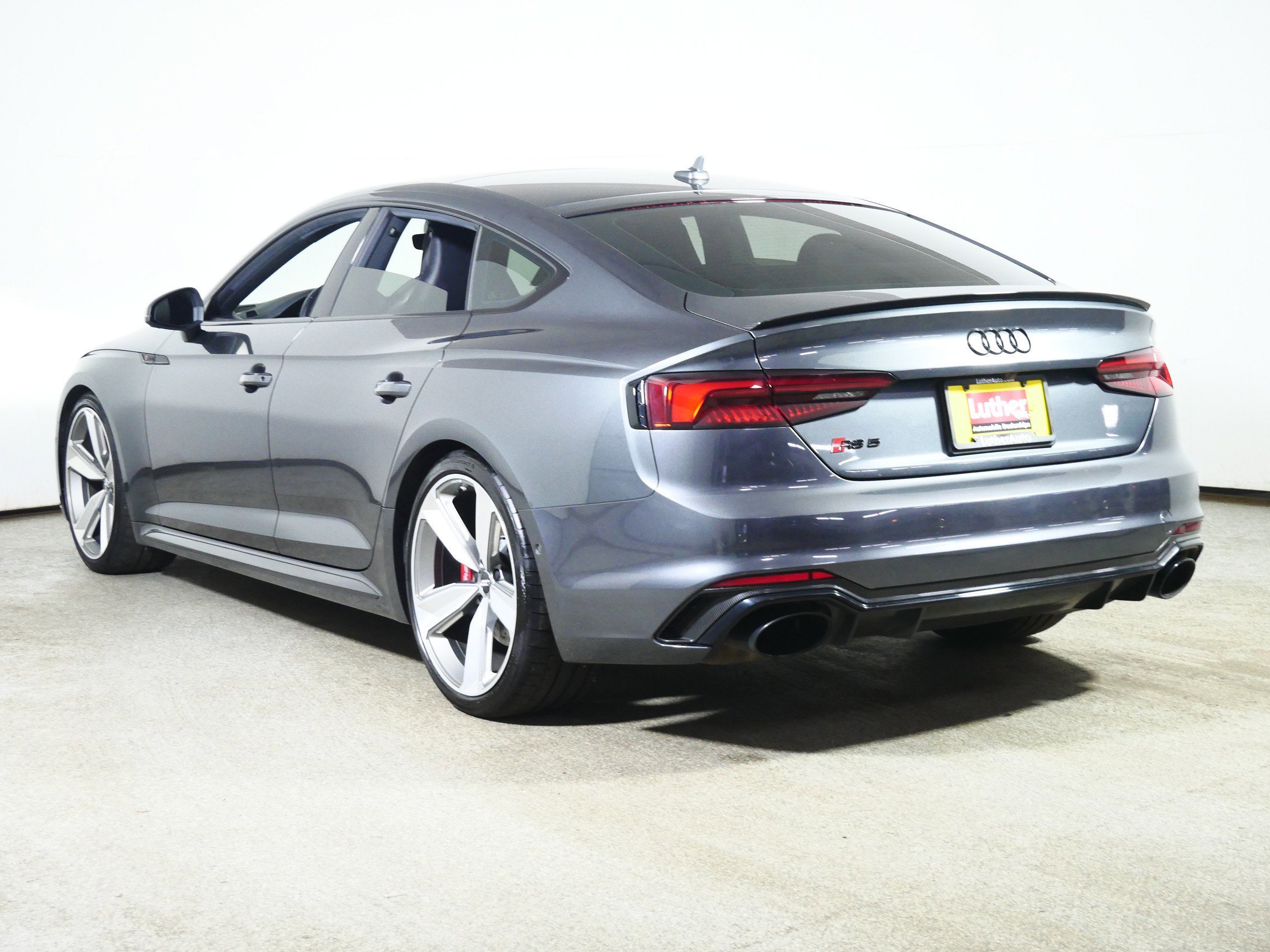 Used 2019 Daytona Gray Pearl Effect Audi Sedan 2.9 QTRO image 5