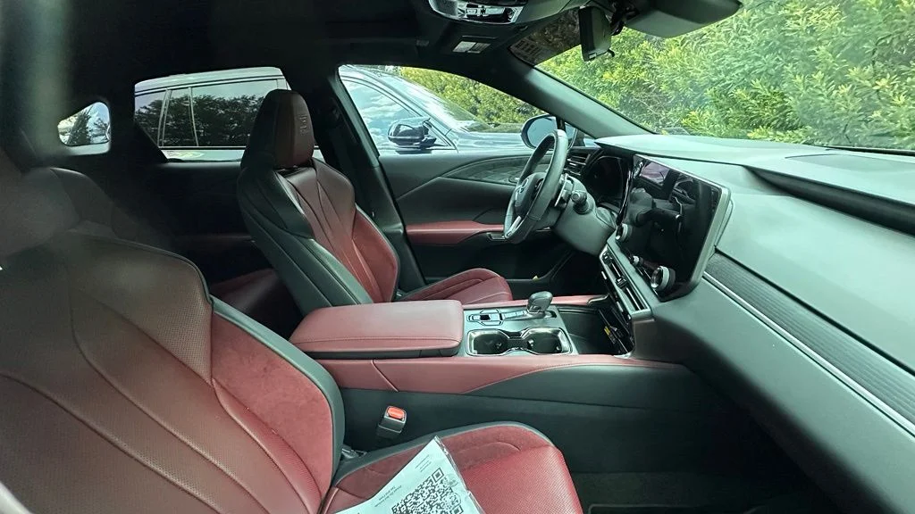 Used 2023 Nebula Gray Pearl Lexus 500h F SPORT Performance image 4