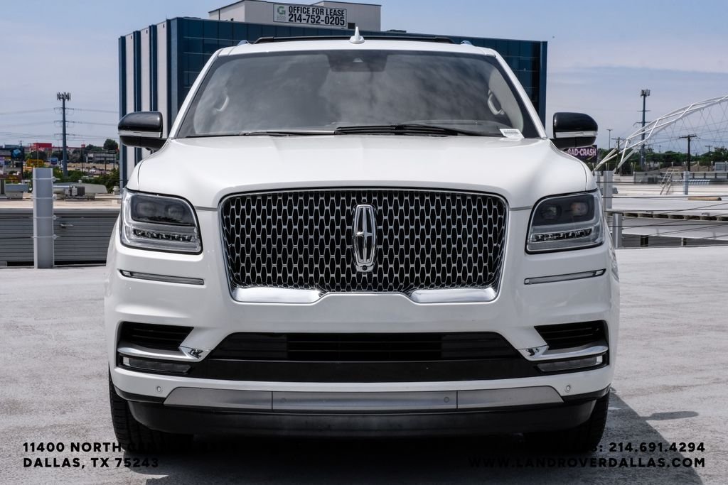 Used 2021 White Lincoln Reserve image 3