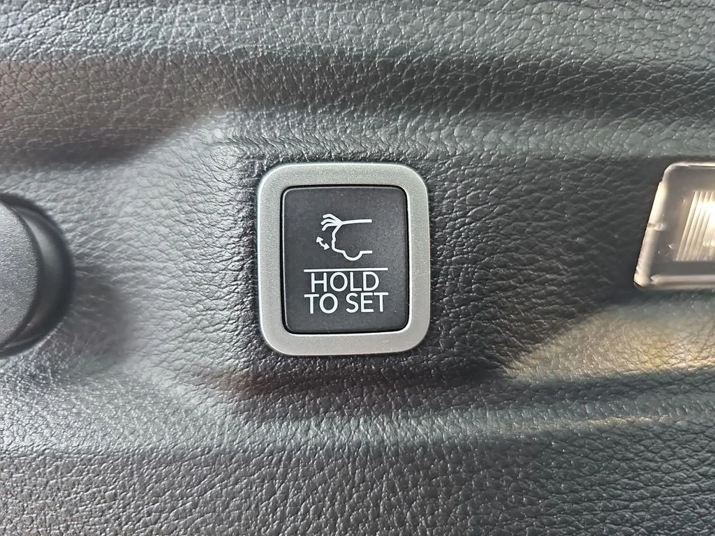 Used 2023 Black Jeep Limited image 14