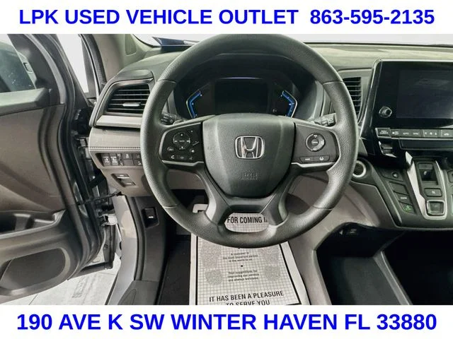 Used 2019  Honda EX image 11