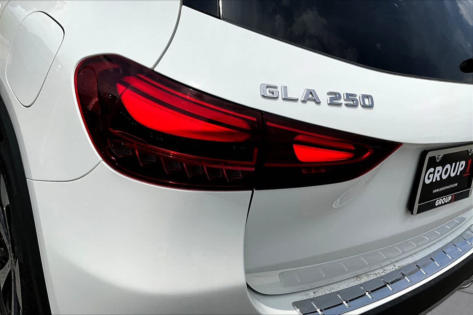 New 2026 Polar White Mercedes-Benz GLA 250 image 6