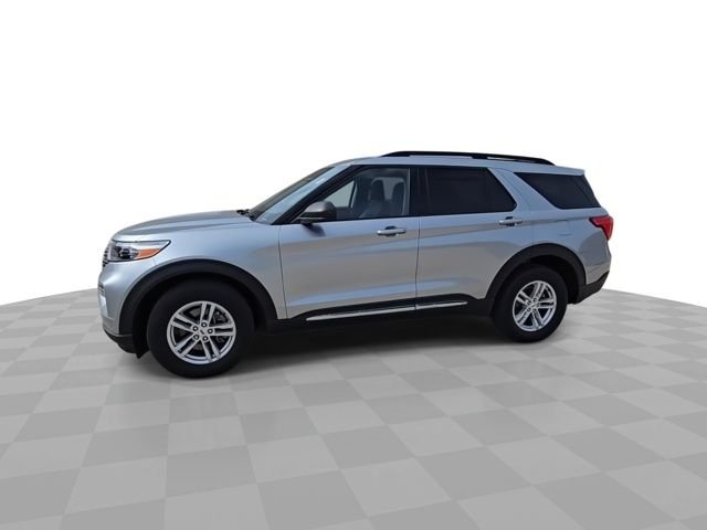 Used 2023 Silver Ford XLT image 4