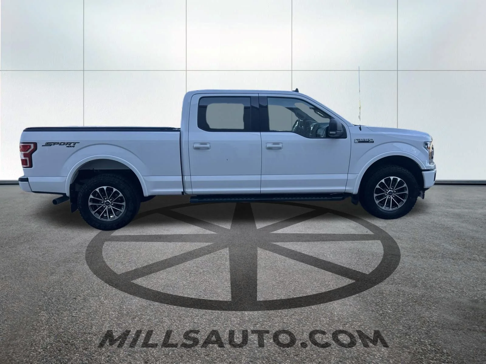 Used 2020  Ford  image 3