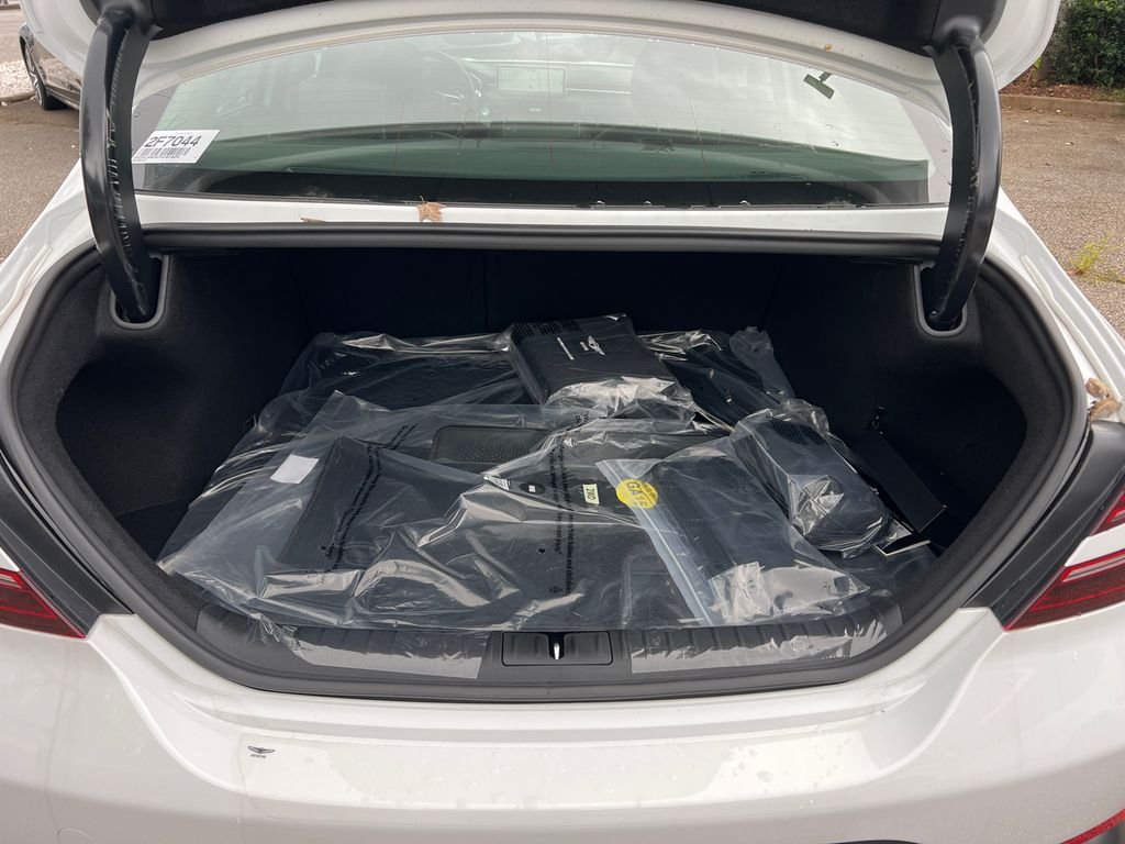 2026 GENESIS G70 Standard - Photo 18