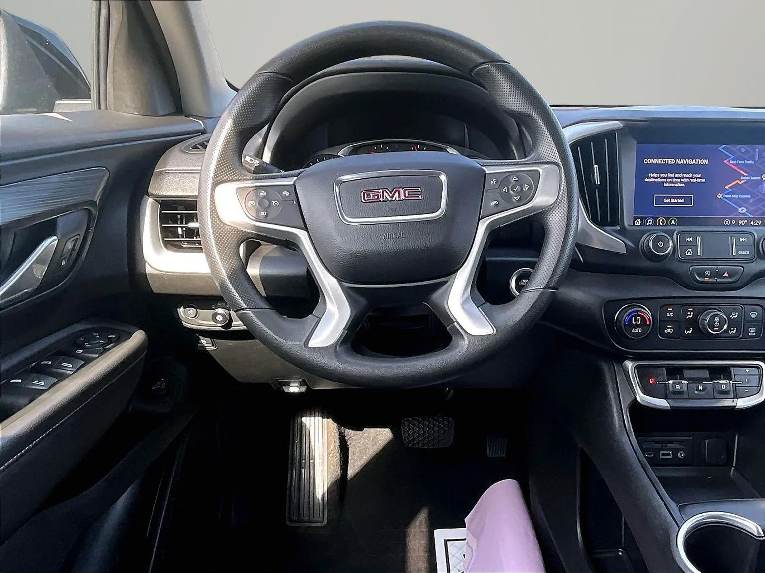 Used 2022 Black GMC SLE image 6