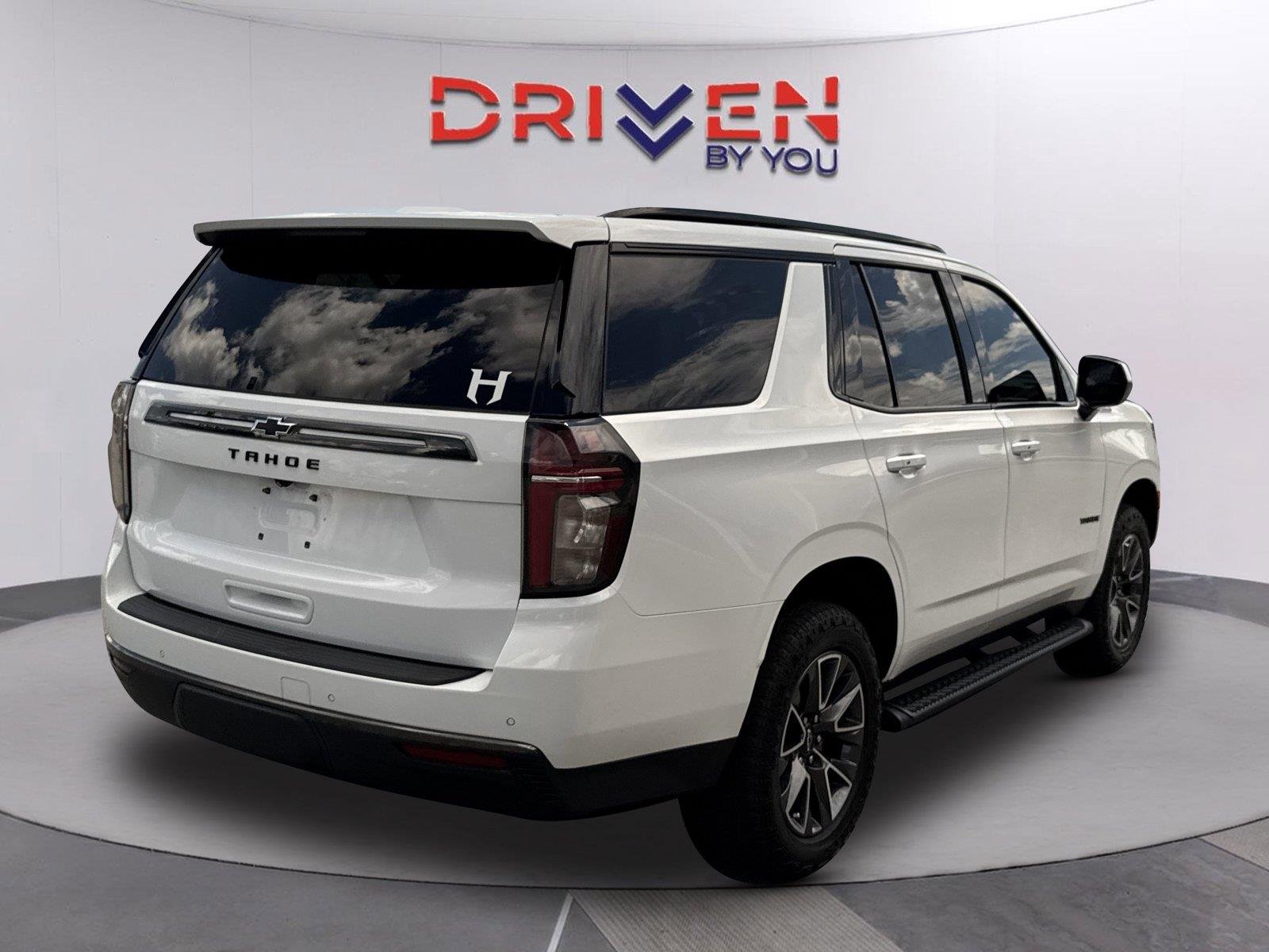 Used 2021 SUMMIT WHITE Chevrolet Z71 image 4