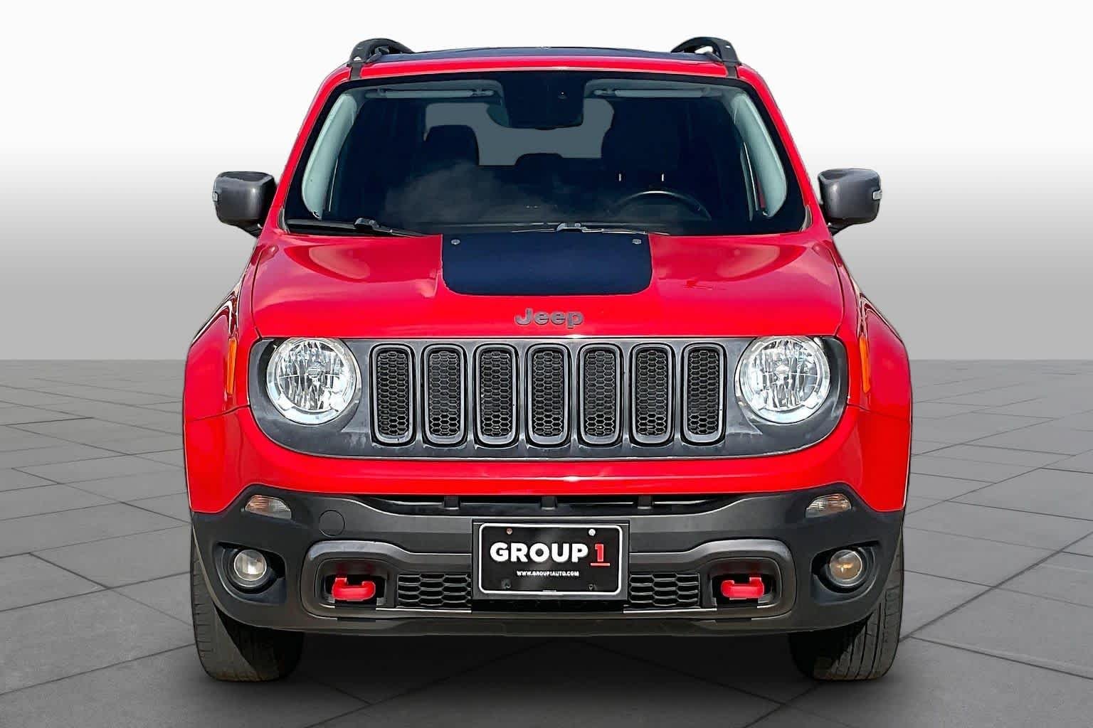 Used 2016 Colorado Red Jeep Trailhawk image 4