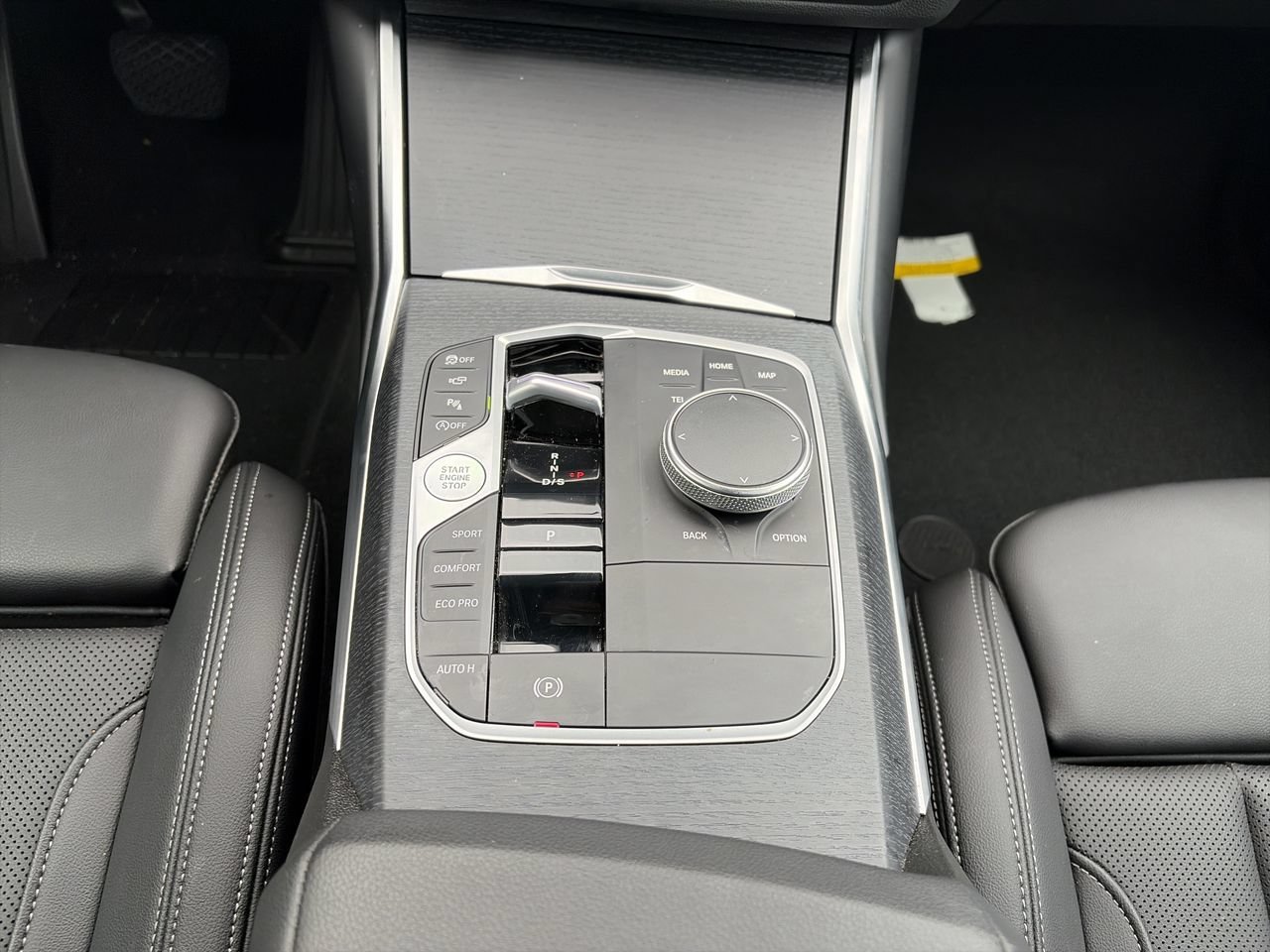Used 2025 Mineral White Metallic BMW 330i image 27