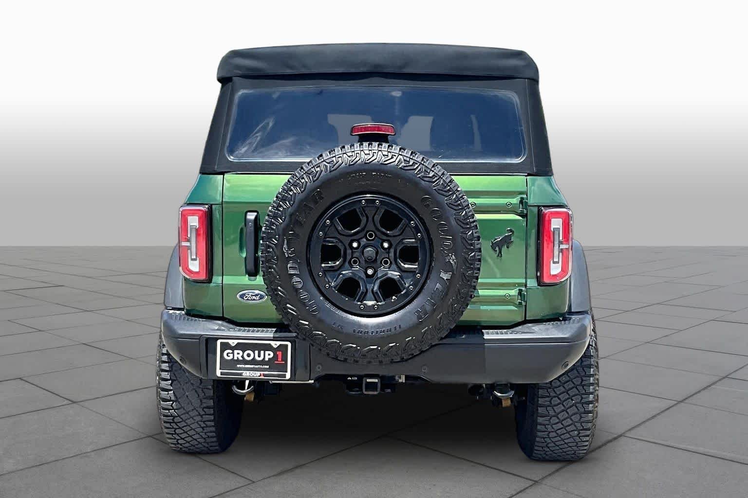 Used 2022 Eruption Green Metallic Ford Badlands image 5
